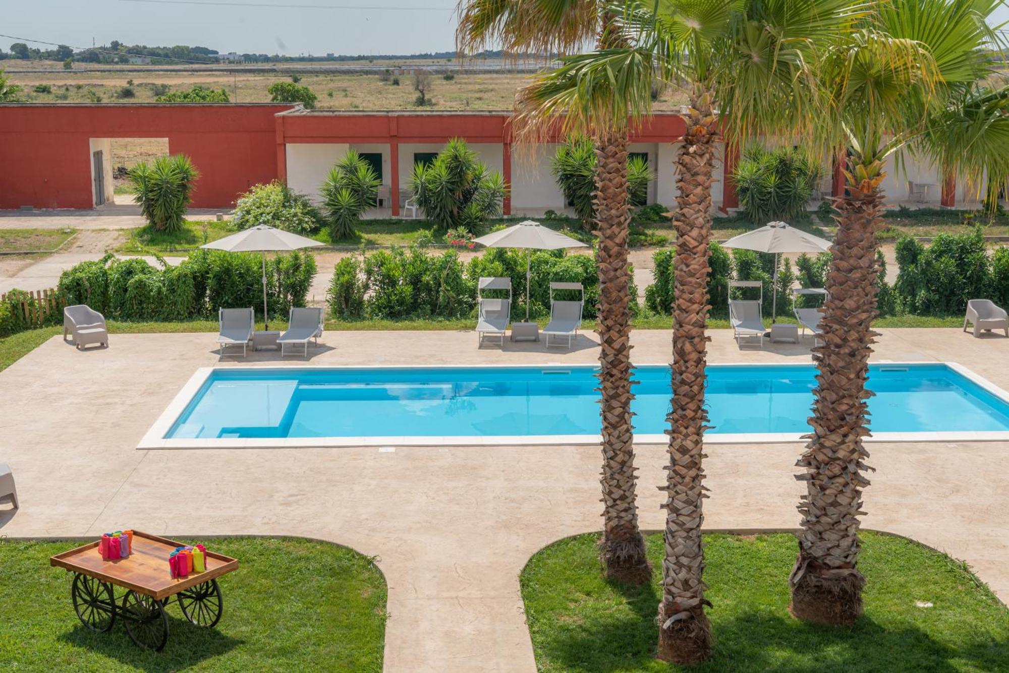 Hotel Le Muse Carpignano Salentino Exterior foto