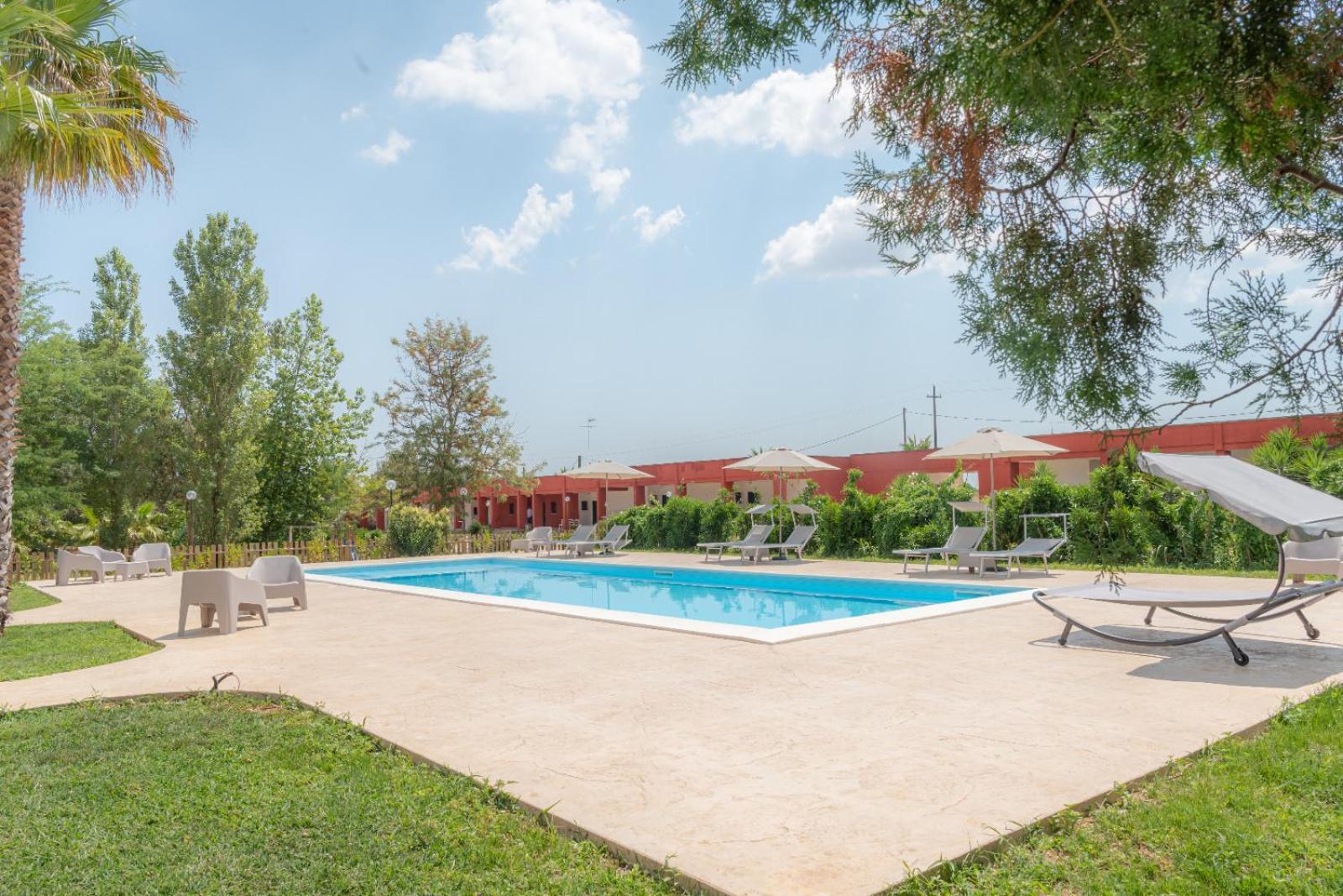 Hotel Le Muse Carpignano Salentino Exterior foto